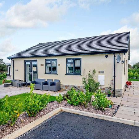 Mya Cottage Wilpshire Bagian luar foto