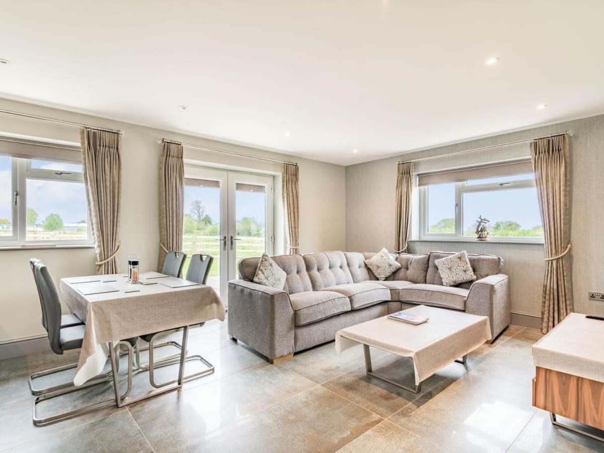 Mya Cottage Wilpshire Bagian luar foto